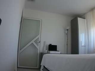 voyeurcam-charmhellen-kitchen Profile Image