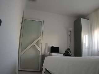 voyeurcam-charmhellen-kitchen