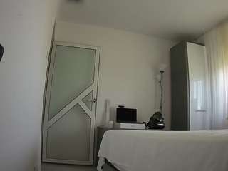 voyeurcam-charmhellen-kitchen