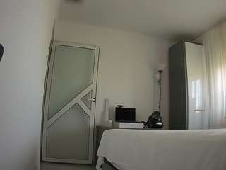 voyeurcam-charmhellen-kitchen