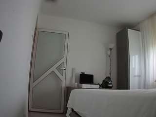 voyeurcam-charmhellen-kitchen
