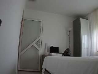 voyeurcam-charmhellen-kitchen