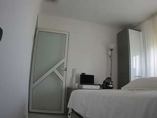 voyeurcam-charmhellen-kitchen