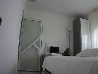 voyeurcam-charmhellen-kitchen
