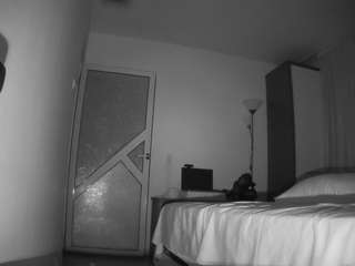 voyeurcam-charmhellen-kitchen