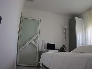 voyeurcam-charmhellen-kitchen - Live HD Webcam