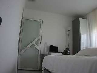voyeurcam-charmhellen-kitchen