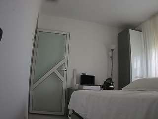 voyeurcam-charmhellen-kitchen