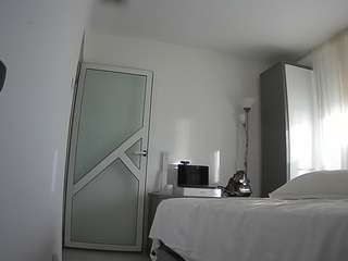 voyeurcam charmhellen kitchen