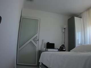 voyeurcam-charmhellen-kitchen