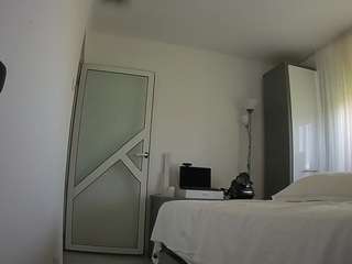 voyeurcam-charmhellen-kitchen
