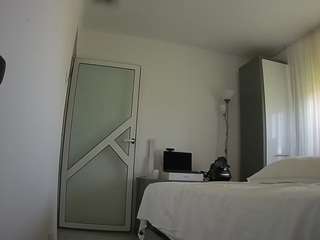 voyeurcam-charmhellen-kitchen