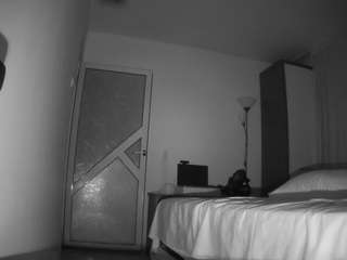 voyeurcam-charmhellen-kitchen