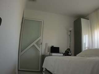 voyeurcam-charmhellen-kitchen