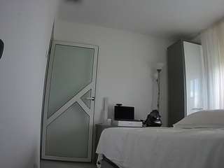 voyeurcam-charmhellen-kitchen