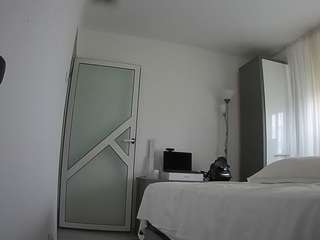voyeurcam-charmhellen-kitchen