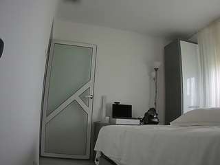 voyeurcam-charmhellen-kitchen
