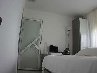 voyeurcam-charmhellen-kitchen