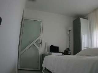 voyeurcam-charmhellen-kitchen
