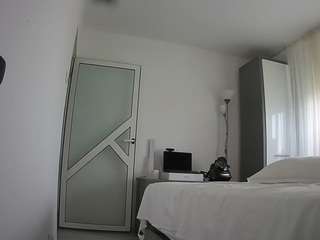 voyeurcam-charmhellen-kitchen