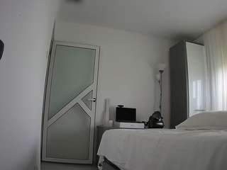 voyeurcam-charmhellen-kitchen