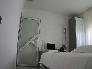 voyeurcam-charmhellen-kitchen