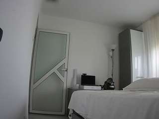 voyeurcam-charmhellen-kitchen