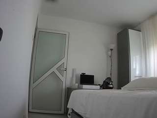 voyeurcam-charmhellen-kitchen