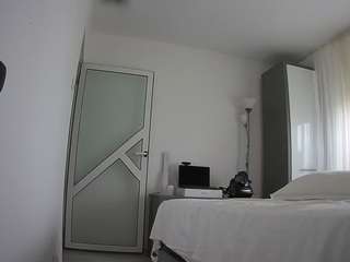voyeurcam-charmhellen-kitchen