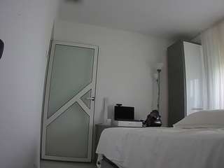 voyeurcam-charmhellen-kitchen