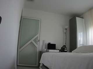 voyeurcam-charmhellen-kitchen