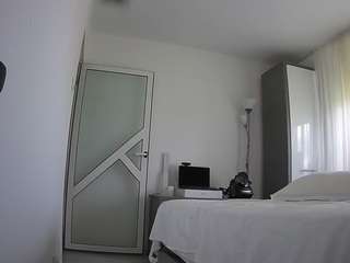 voyeurcam-charmhellen-kitchen