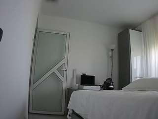 voyeurcam-charmhellen-kitchen