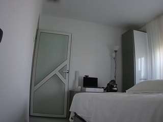 voyeurcam-charmhellen-kitchen