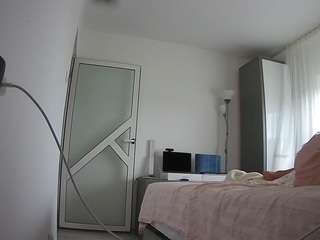 voyeurcam-charmhellen-kitchen