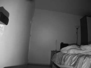 voyeurcam-charmhellen-kitchen