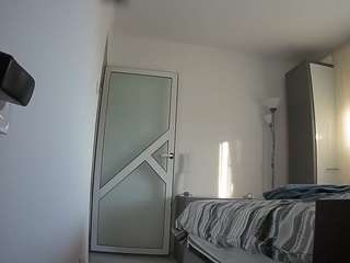 voyeurcam-charmhellen-kitchen