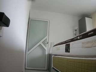 voyeurcam-charmhellen-kitchen