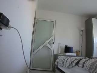 voyeurcam-charmhellen-kitchen