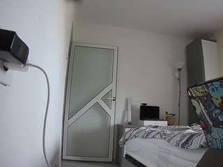 voyeurcam-charmhellen-kitchen