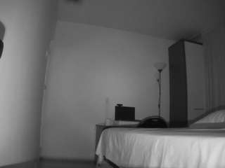 voyeurcam-charmhellen-kitchen