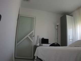 voyeurcam-charmhellen-kitchen