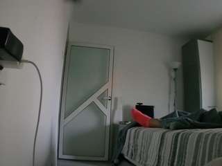 voyeurcam-charmhellen-kitchen