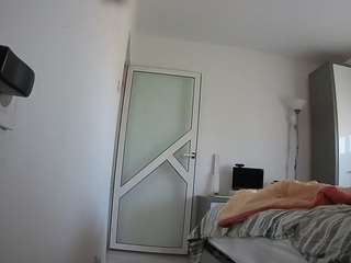voyeurcam-charmhellen-kitchen