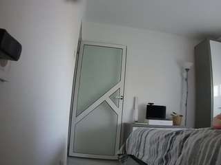 voyeurcam-charmhellen-kitchen