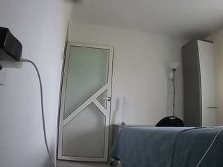 voyeurcam-charmhellen-kitchen