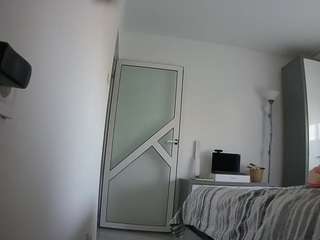 voyeurcam-charmhellen-kitchen