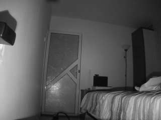 voyeurcam-charmhellen-kitchen