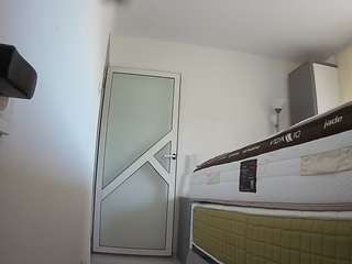 voyeurcam-charmhellen-kitchen