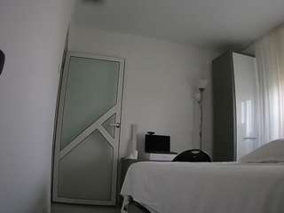 voyeurcam-charmhellen-kitchen